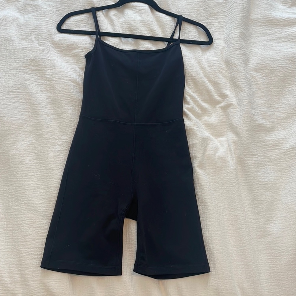 Aritzia 
Divinity 7" Romper
Scoop-back jumpsuit
